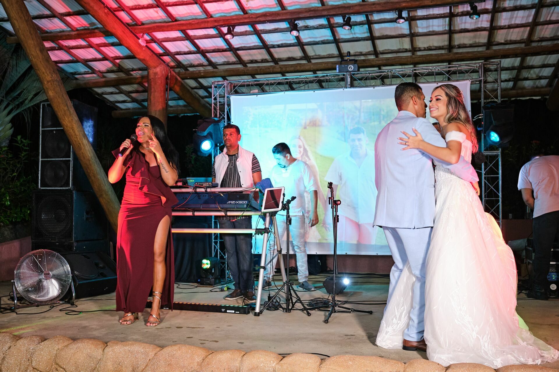 Foto Mayara & Eliel Foto Mayara & Eliel - Imagem 71